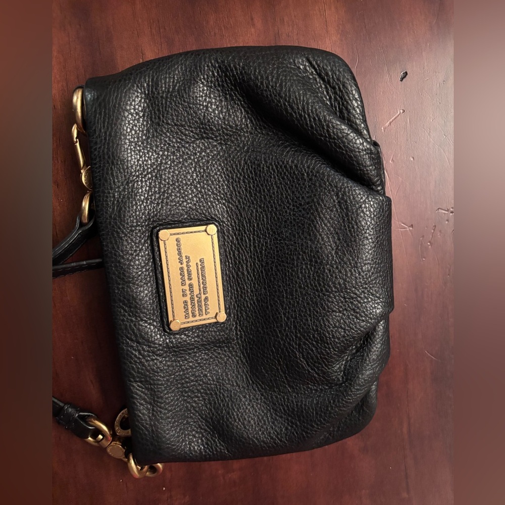 MCBMJ Marc Jacobs black leather crossbody
